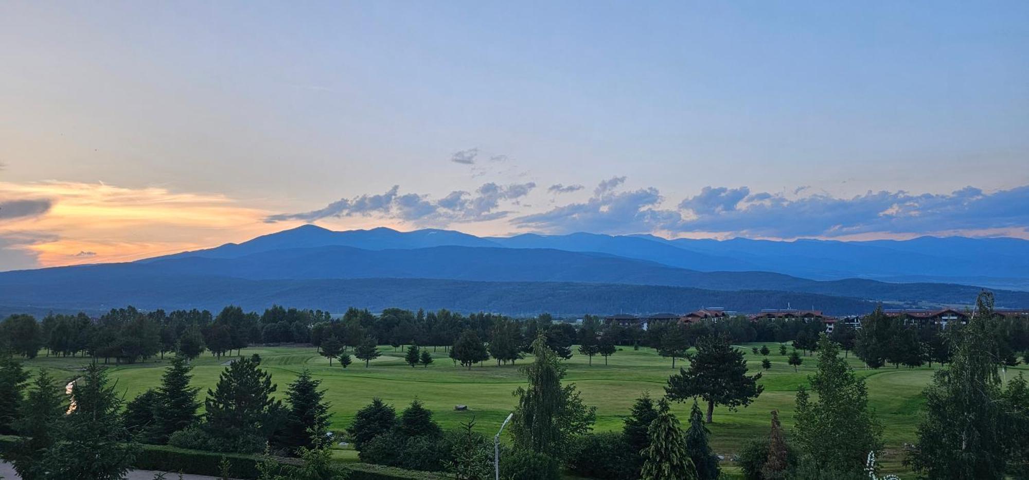 Green Peaks Suite In Pirin Golf & County Club Razlog Exterior foto